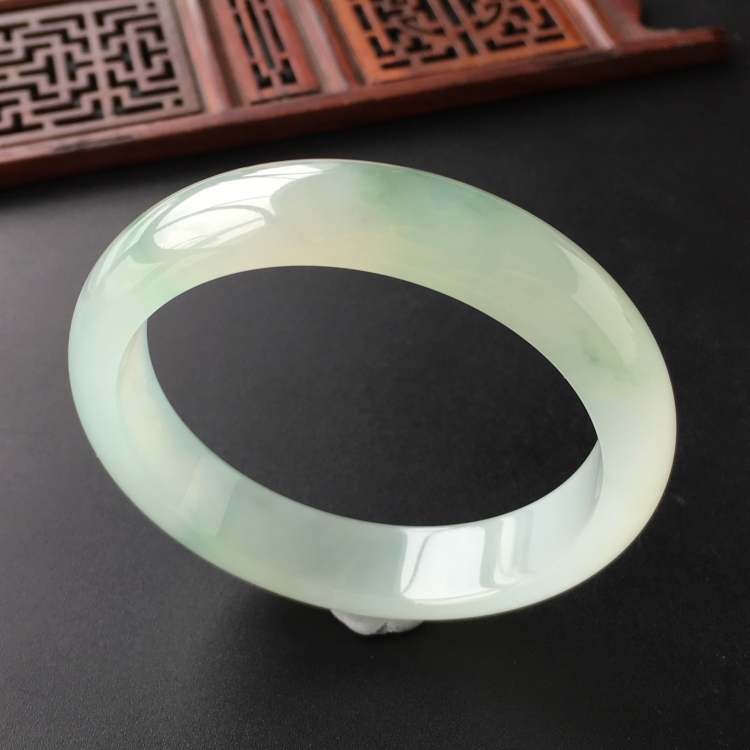 (超值推荐)冰种晴水飘花手镯(53.8mm)