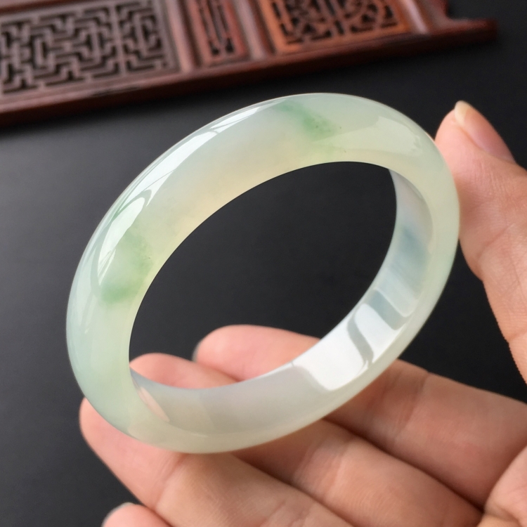 (超值推荐)冰种晴水飘花手镯(53.8mm)