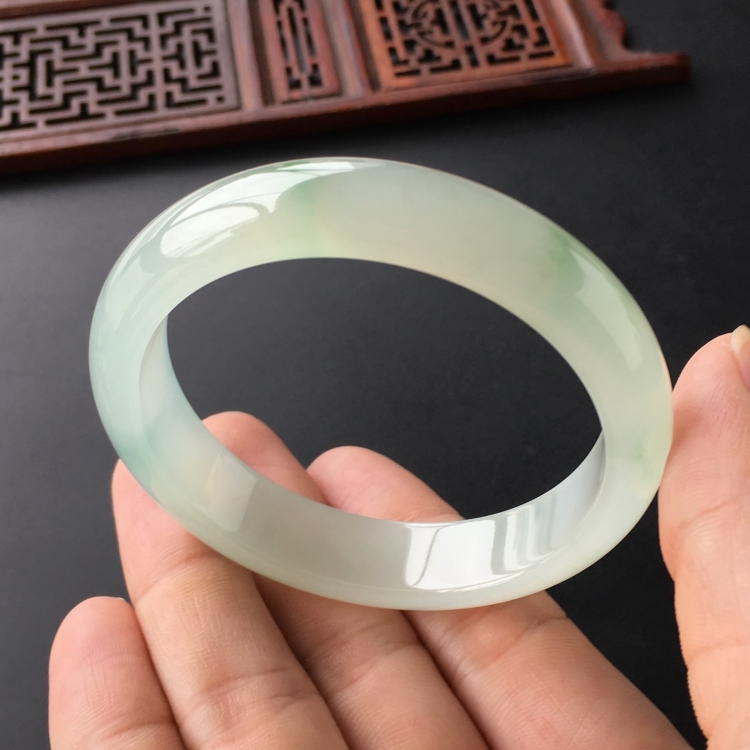 (超值推荐)冰种晴水飘花手镯(53.8mm)