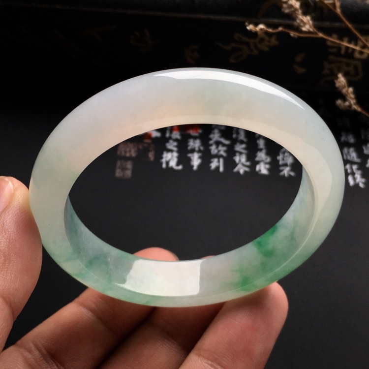 （超值推荐）冰种飘翠手镯（52mm）