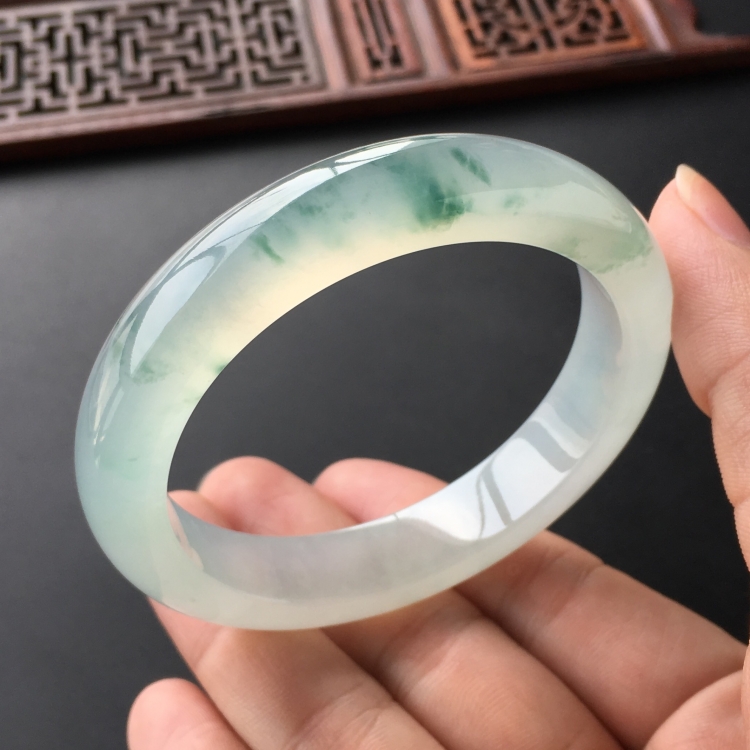 (超值推荐)冰种飘花手镯(56.5mm)