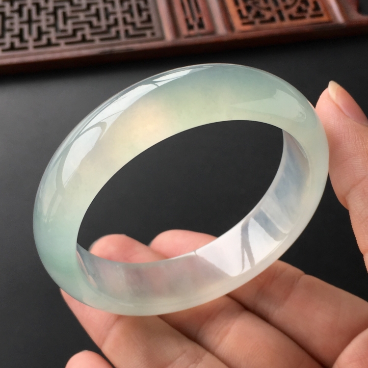 (超值推荐)冰种晴水手镯(56.5mm)