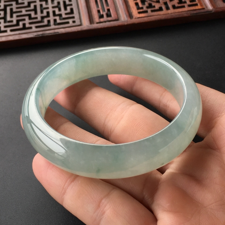 (超值推荐)冰种飘花手镯(56.5mm)