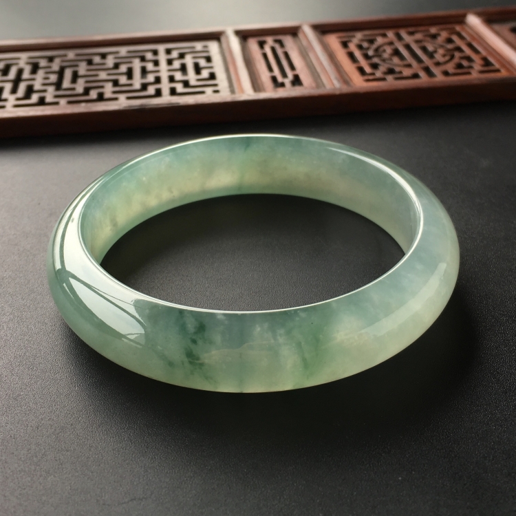 (超值推荐)冰种飘花手镯(57.4mm)