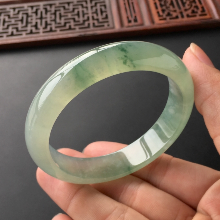 (超值推荐)冰种飘花手镯(57.4mm)