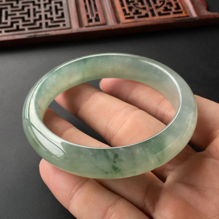 (超值推荐)冰种飘花手镯(57.4mm)