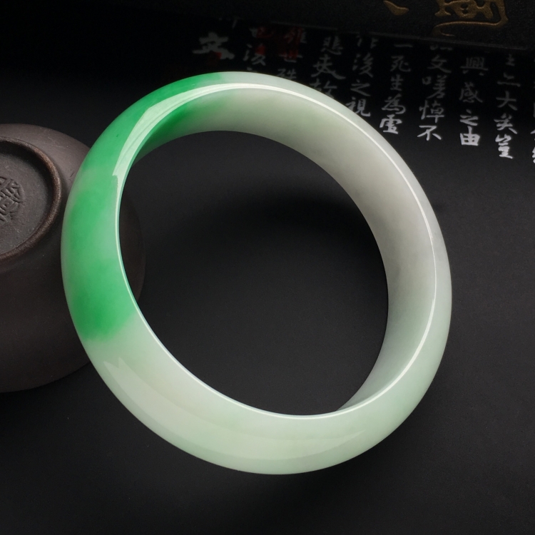 （超值推荐）糯冰种飘翠手镯（57mm）
