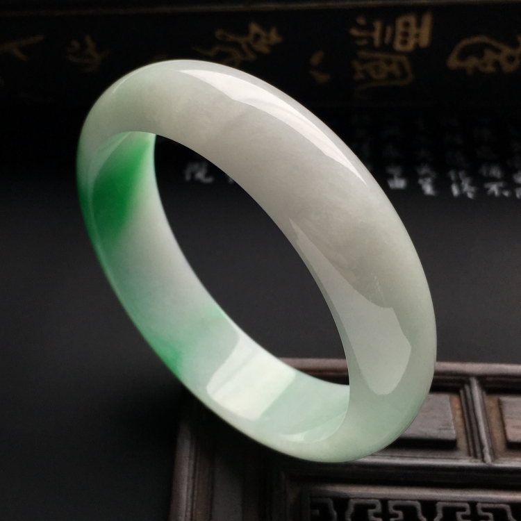 （超值推荐）糯冰种飘翠手镯（57mm）