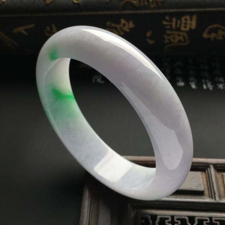 （超值推荐）糯冰种淡春带彩手镯（56mm）