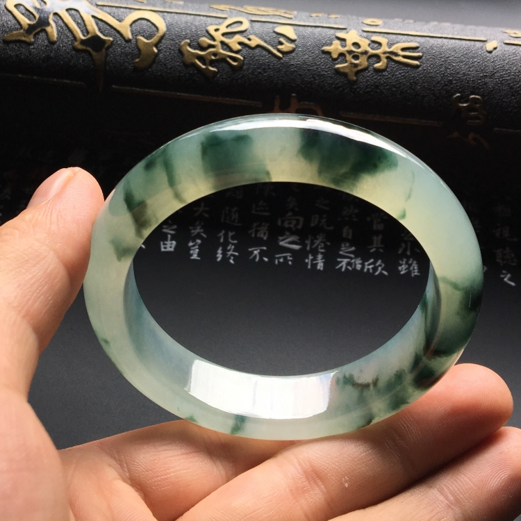 （超值推荐）冰种飘花手镯（54.8mm）