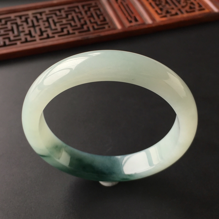 (超值推荐)糯冰种飘花手镯(56.7mm)
