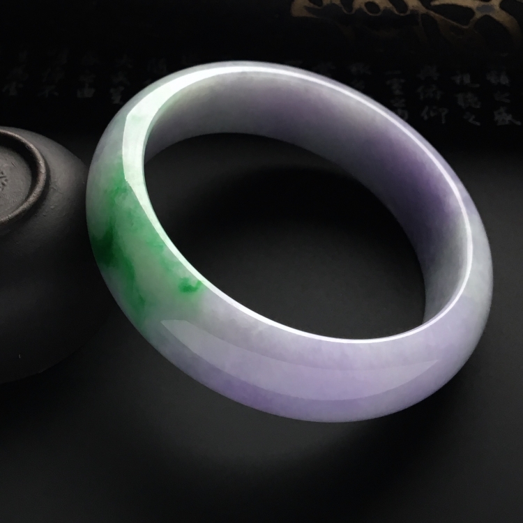 （超值推荐）糯冰种春带彩手镯（59mm）