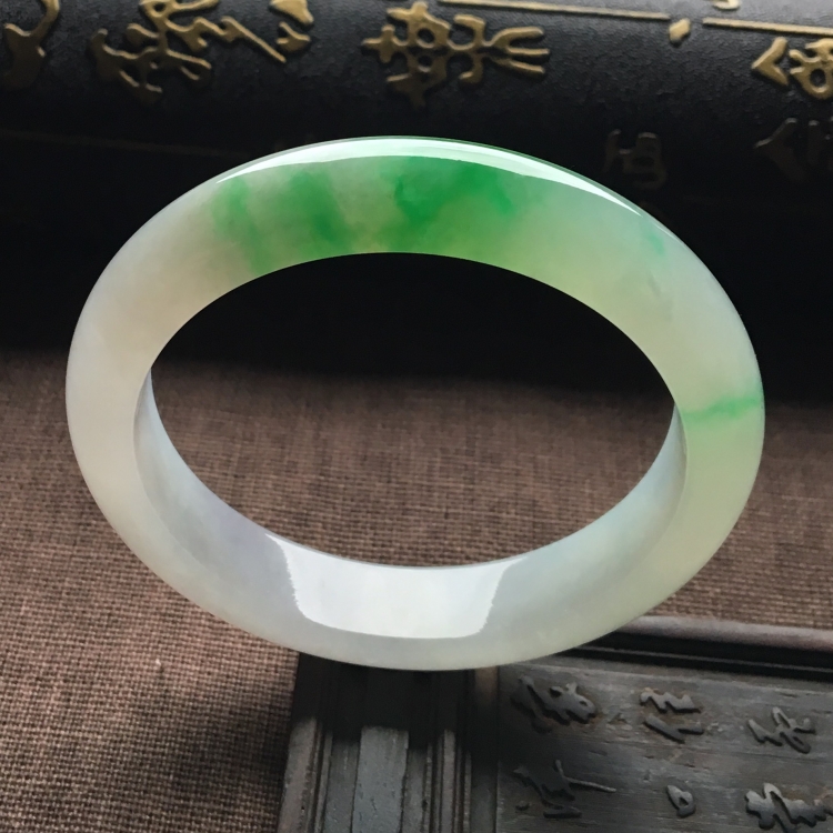（超值推荐）糯冰种飘翠手镯（54.2mm）
