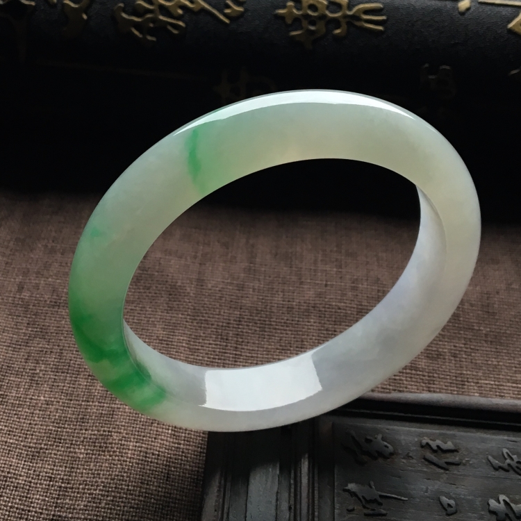 （超值推荐）糯冰种飘翠手镯（54.2mm）