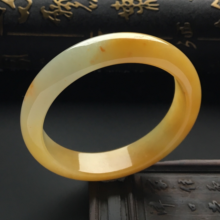 （超值推荐）糯冰种黄翡手镯（56.5mm）
