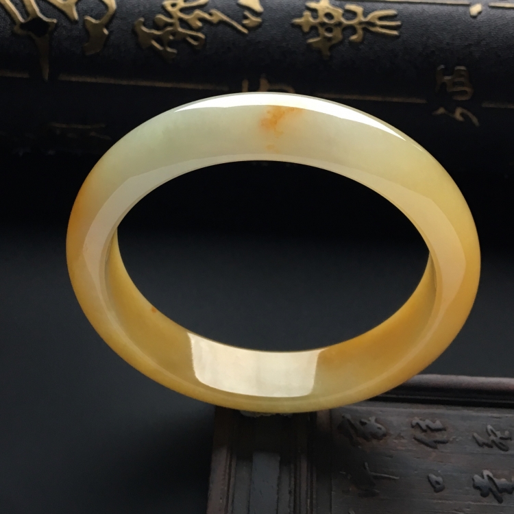 （超值推荐）糯冰种黄翡手镯（56.5mm）