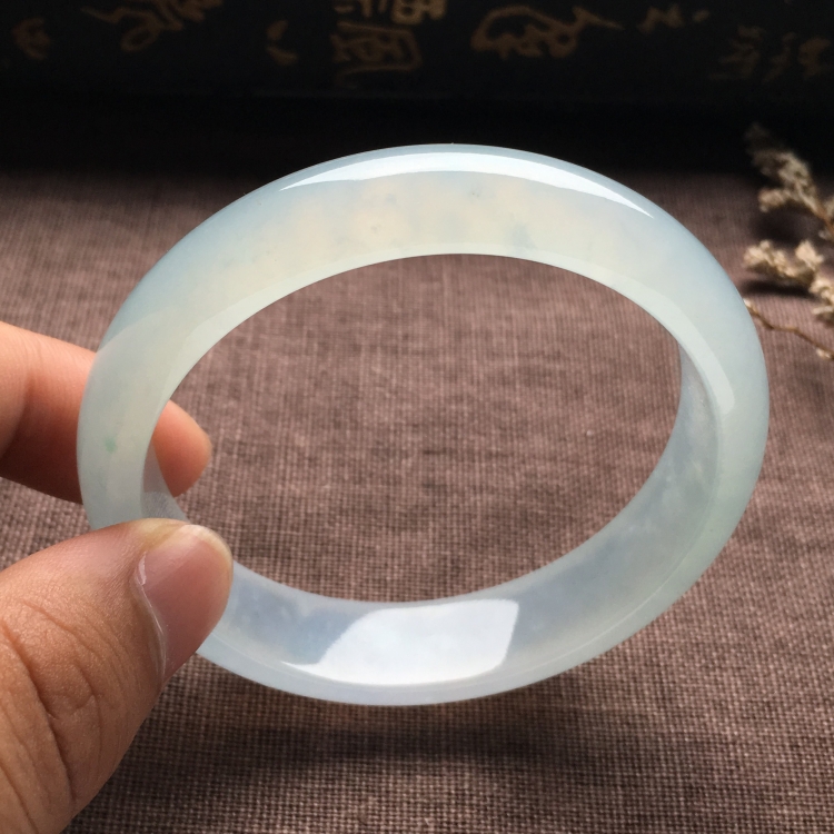 （超值推荐）冰种淡晴水手镯（58.5mm）