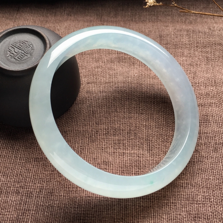 （超值推荐）冰种淡晴水手镯（58.5mm）