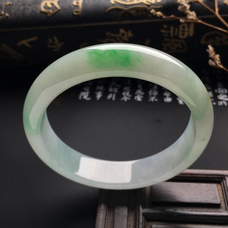 （超值推荐）糯冰种飘翠手镯（55.2mm）