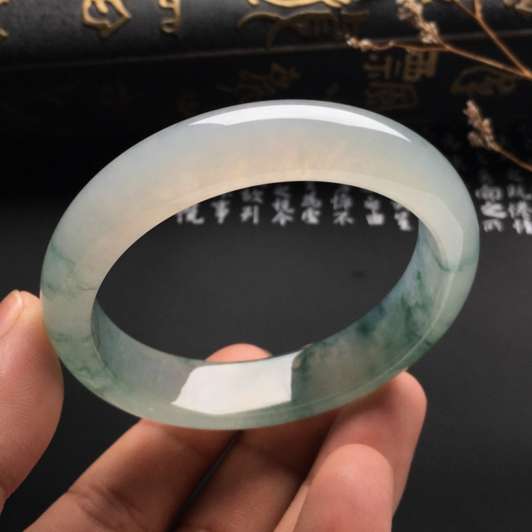 （超值推荐）冰种飘花手镯（54.5mm）