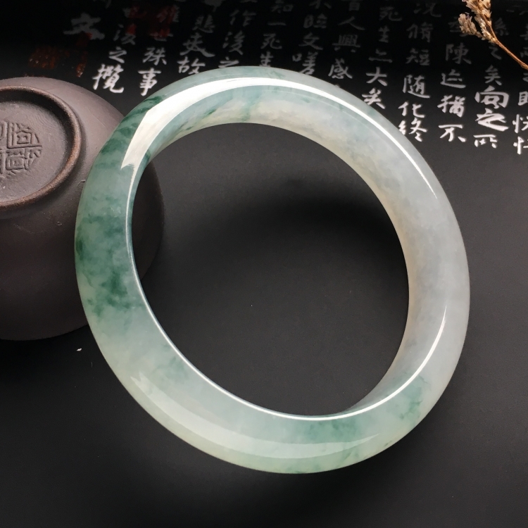 （超值推荐）冰种飘花手镯（54.5mm）