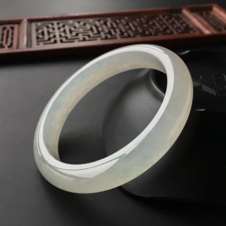 (超值推荐)冰种淡晴水手镯(54.5mm)