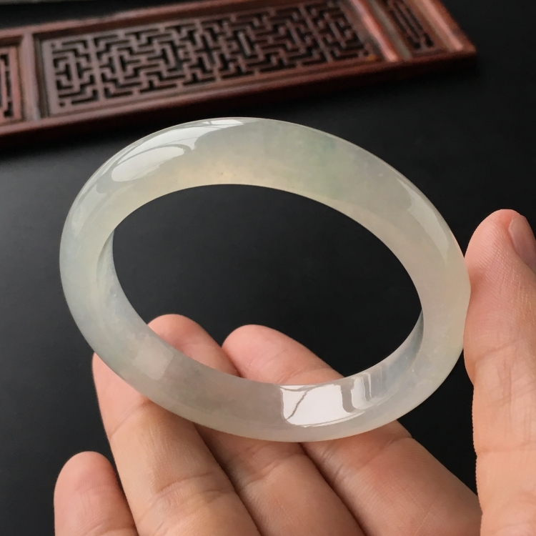 (超值推荐)冰种淡晴水手镯(54.5mm)