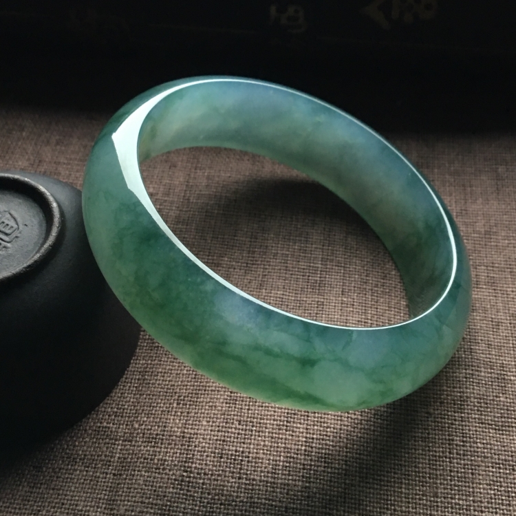 （超值推荐）冰种飘花手镯（57mm）