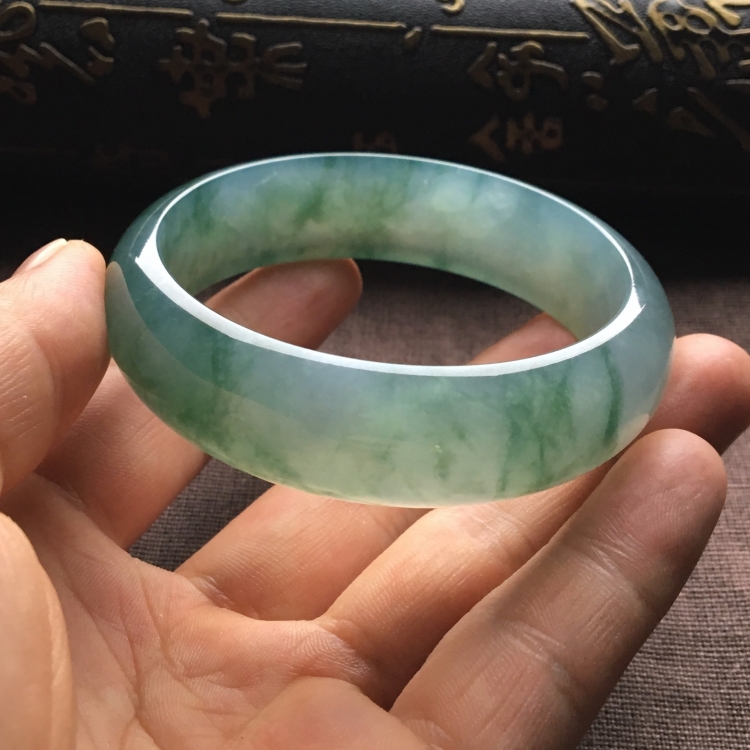 （超值推荐）冰种飘花手镯（57mm）