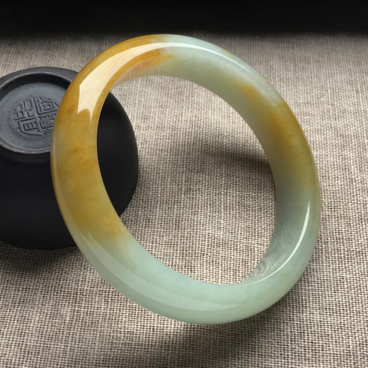 （超值推荐）糯冰种黄翡手镯（57mm）