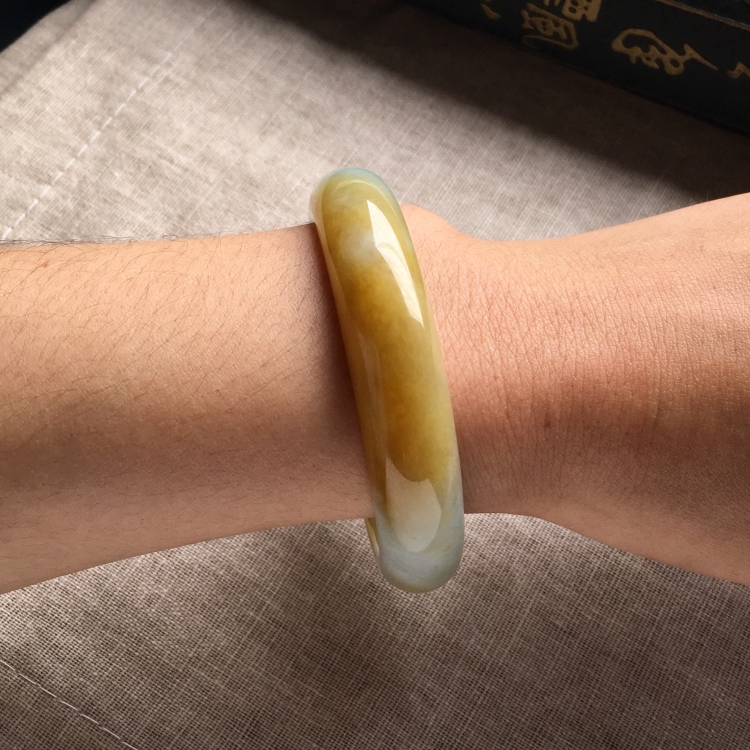 （超值推荐）糯冰种黄翡手镯（57mm）