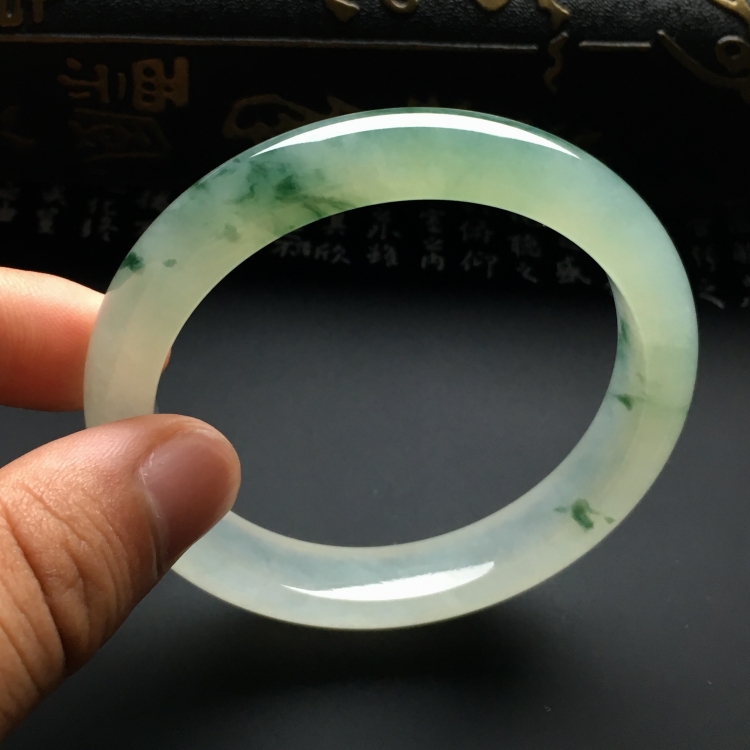 （超值推荐）冰种飘花手镯（57mm）