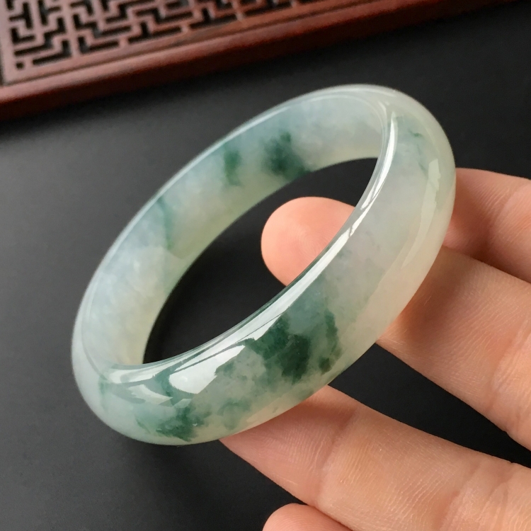 (超值推荐)冰种飘花手镯(57.1mm)