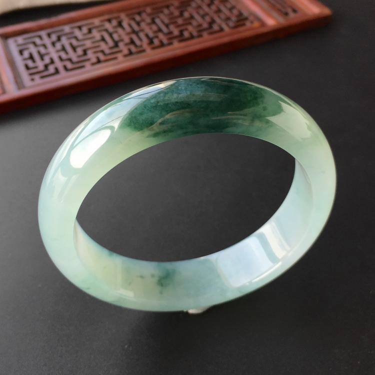 (超值推荐)糯冰种飘花手镯(57.6mm)