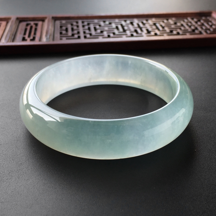 (超值推荐)冰种晴水略飘花手镯(56.4mm)