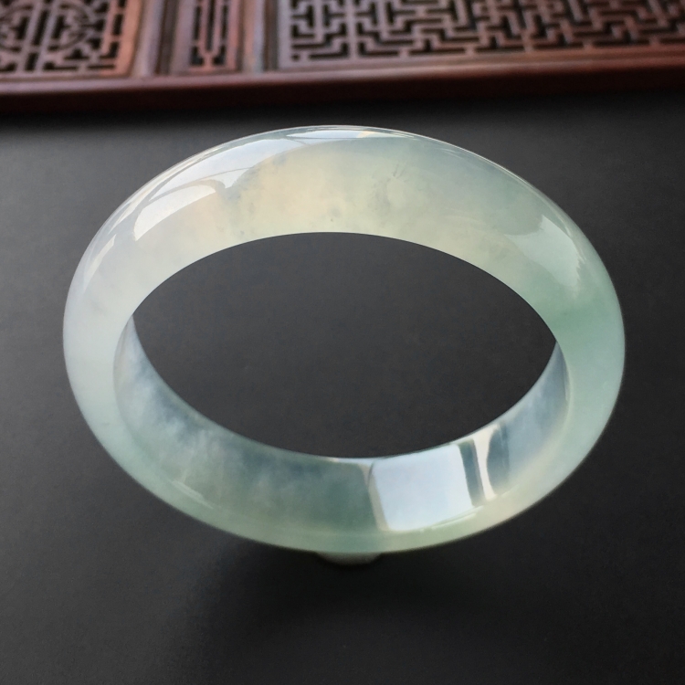 (超值推荐)冰种晴水略飘花手镯(56.4mm)
