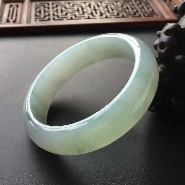 (超值推荐)糯冰种飘花手镯(58mm)