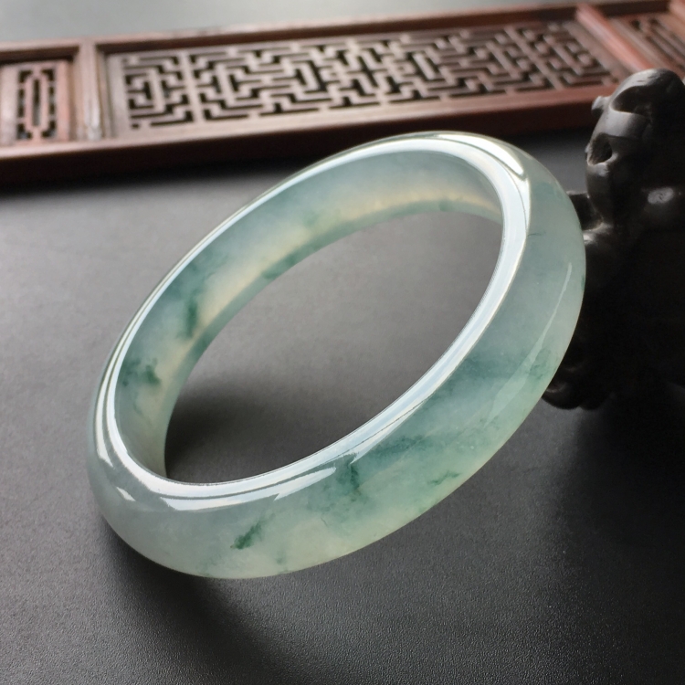 (超值推荐)冰种飘花手镯(57.1mm)
