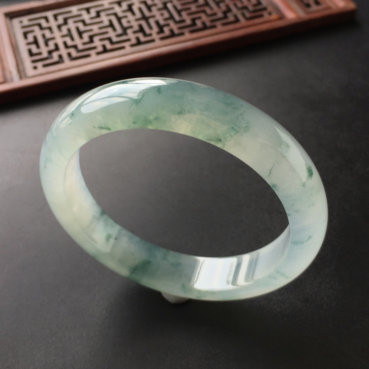 (超值推荐)冰种飘花手镯(57.1mm)