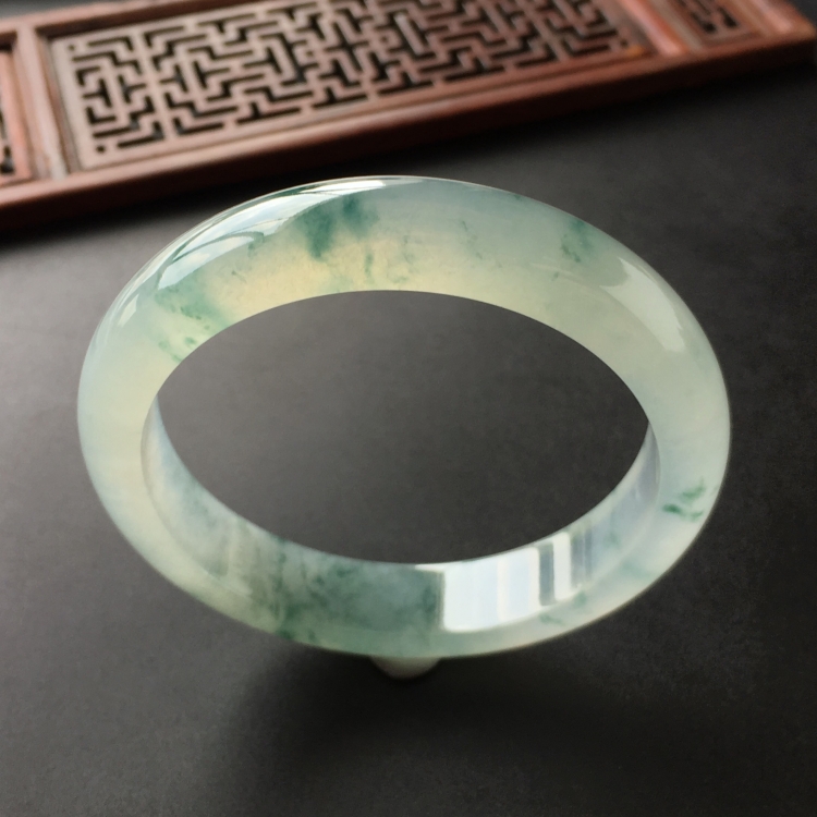 (超值推荐)冰种飘花手镯(57.1mm)