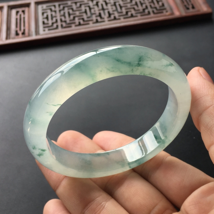 (超值推荐)冰种飘花手镯(57.1mm)