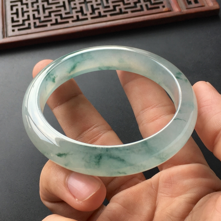 (超值推荐)冰种飘花手镯(57.1mm)