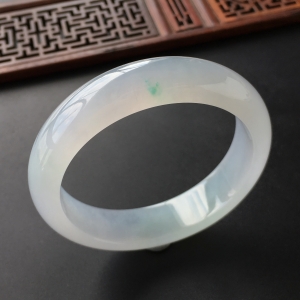 (超值推荐)冰种晴水略飘翠手镯(56.6mm)