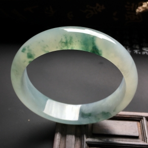 （超值推荐）冰种飘花手镯(55.5mm)