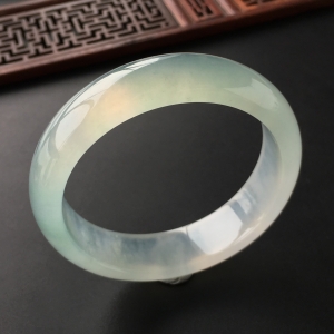 (超值推荐)冰种晴水手镯(56.5mm)