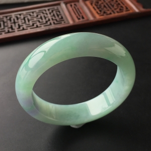 (超值推荐)糯冰种晴水略带紫罗兰手镯(55.3mm)