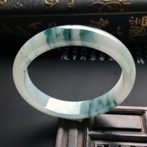 （超值推荐）糯冰种飘花手镯（53.8mm）