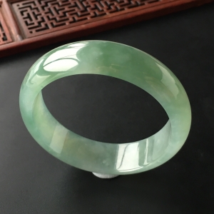 (超值推荐)冰种晴水飘花手镯(53.6mm)