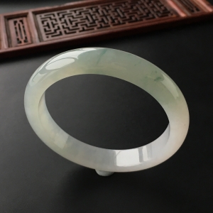(超值推荐)糯冰种飘花手镯(57.8mm)