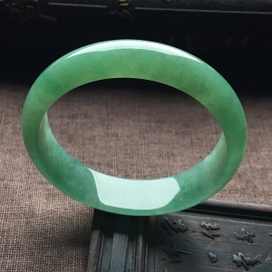 （超值推荐）糯冰种绿晴水手镯（58mm）